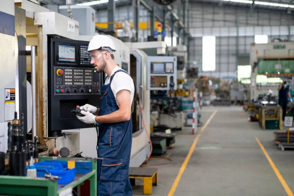 Industry 4.0 e interconnessione macchinari — soluzioni Akix